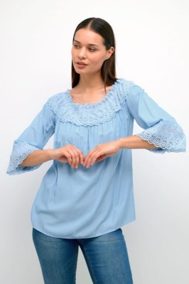 Cream Bea top blue